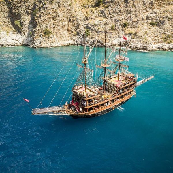 Kemer Pirate & Party Boat