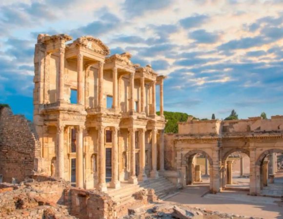 Ephesus Tour with Temple of Artemis and Sirince Village