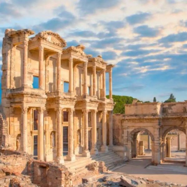 Ephesus Tour with Temple of Artemis and Sirince Village